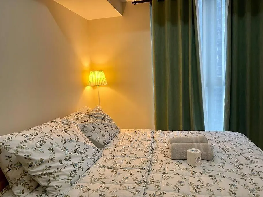 Lush 1Br Uptown Parksuites Bgc 200Mbps, Pool & Gym 马尼拉 0*,  菲律宾