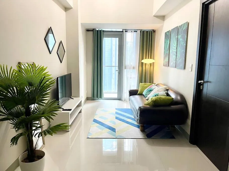 Lush 1Br Uptown Parksuites Bgc 200Mbps, Pool & Gym 马尼拉 公寓