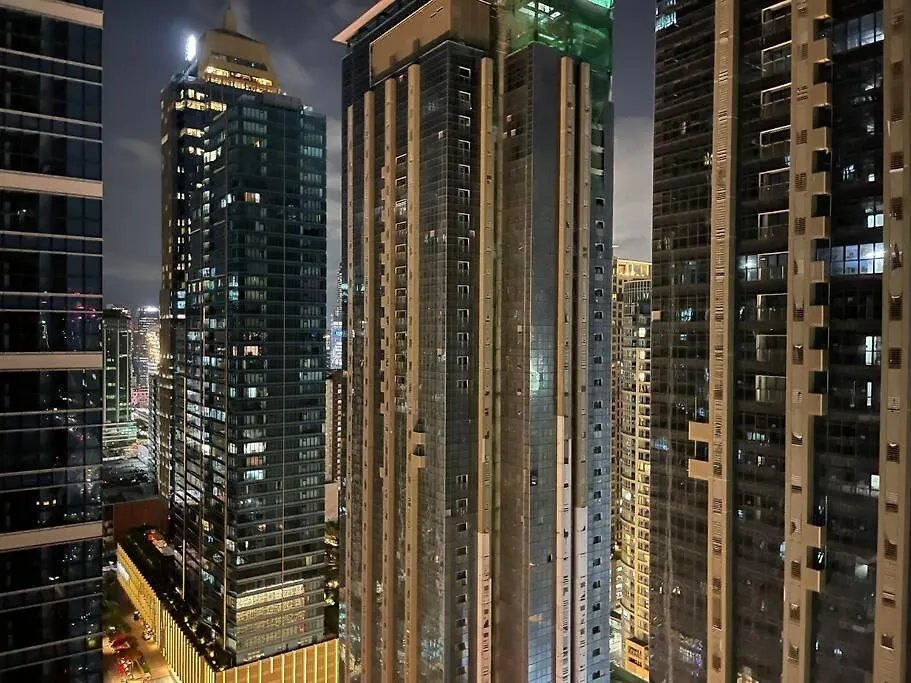 Lush 1Br Uptown Parksuites Bgc 200Mbps, Pool & Gym Manila Apartment