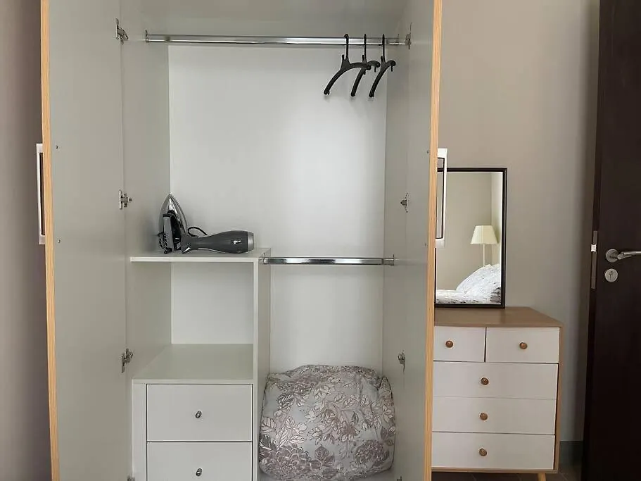 Lush 1Br Uptown Parksuites Bgc 200Mbps, Pool & Gym Manila